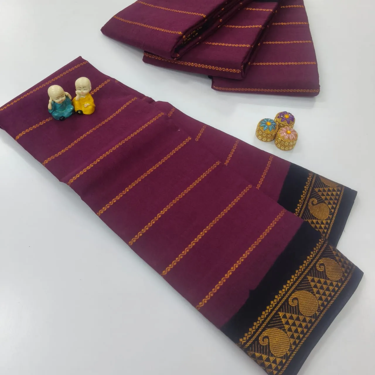Sungudi Velthari Paisley Temple Border Cotton Saree